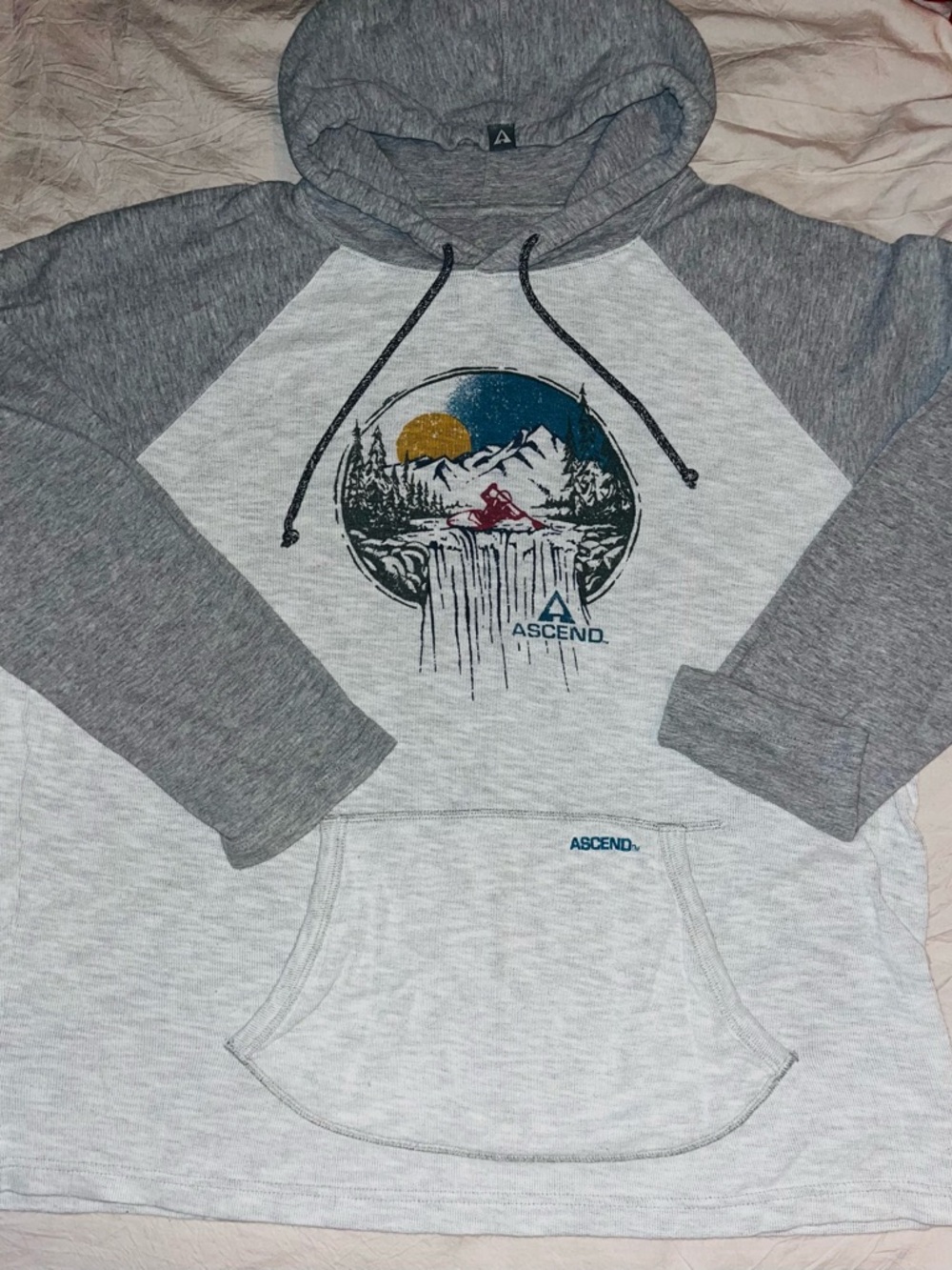 Ascend Grey Raglan Hoodie with Mountain Graphic Mens XL lightweight